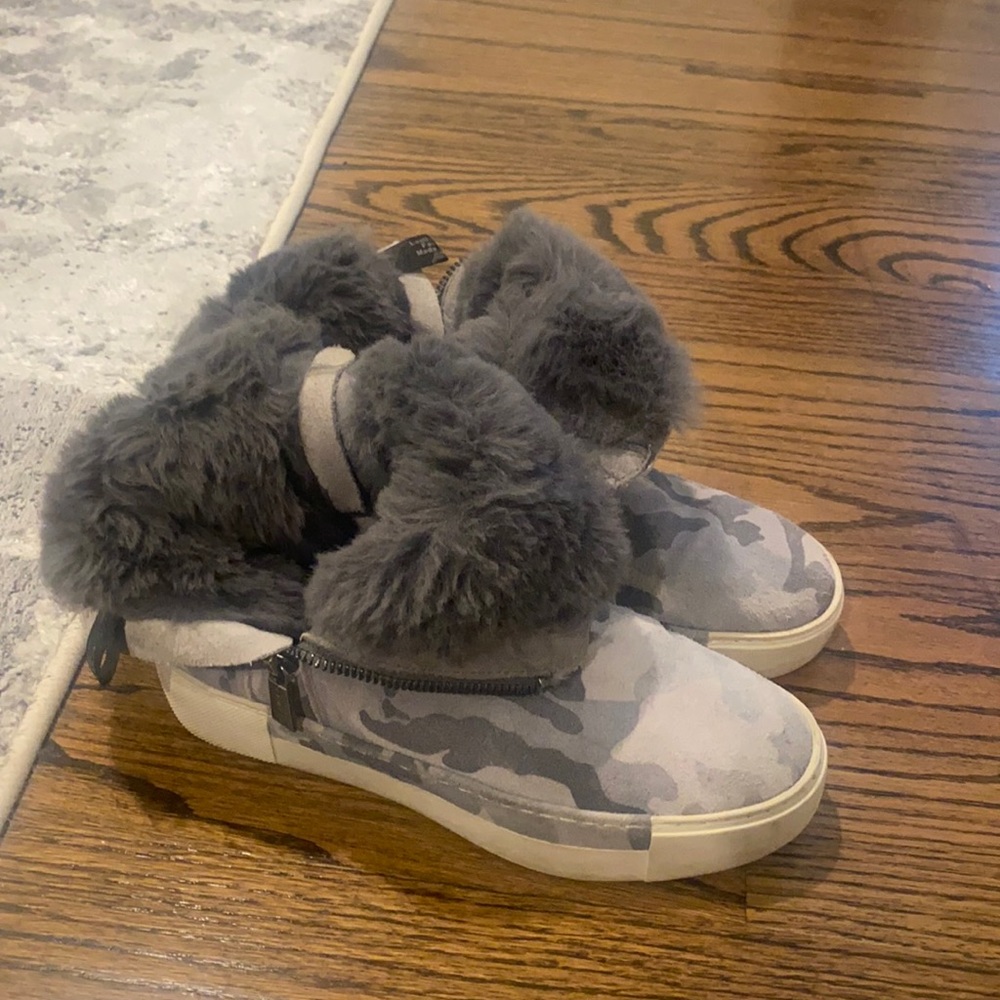 Camo J slides
